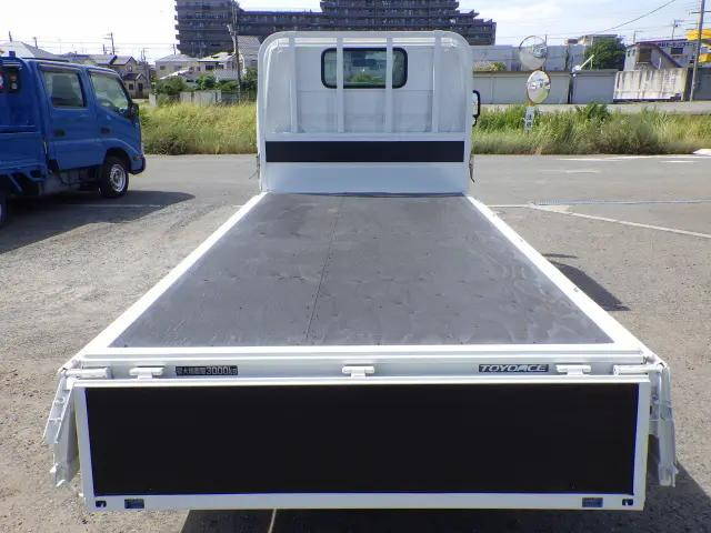 トヨタトヨエース平ボディ小型（2t・3t）[写真21]