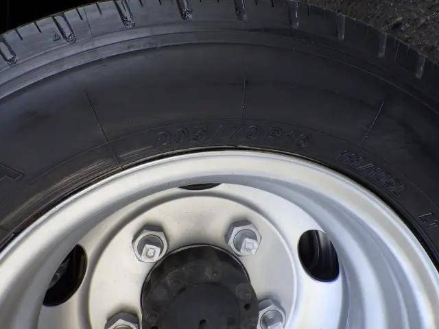 トヨタトヨエース平ボディ小型（2t・3t）[写真27]