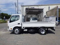 トヨタトヨエース平ボディ小型（2t・3t）[写真03]