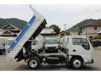 いすゞエルフダンプ小型（2t・3t）[写真05]