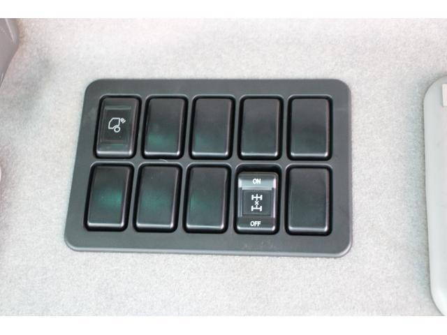 いすゞギガダンプ大型（10t）[写真32]