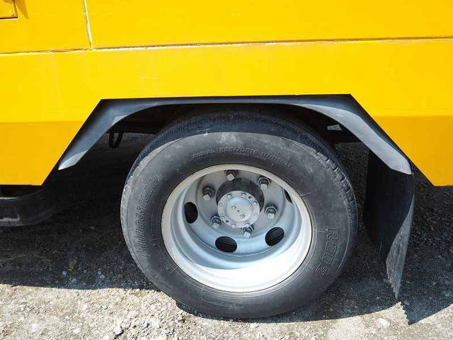 三菱ふそうキャンター高圧洗浄車小型（2t・3t）[写真26]