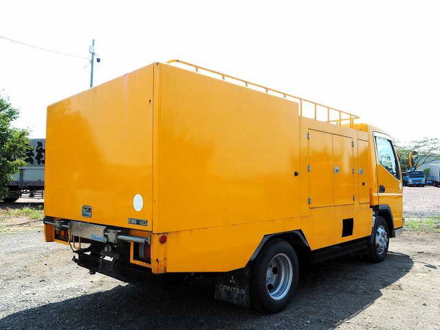 三菱ふそうキャンター高圧洗浄車小型（2t・3t）[写真04]