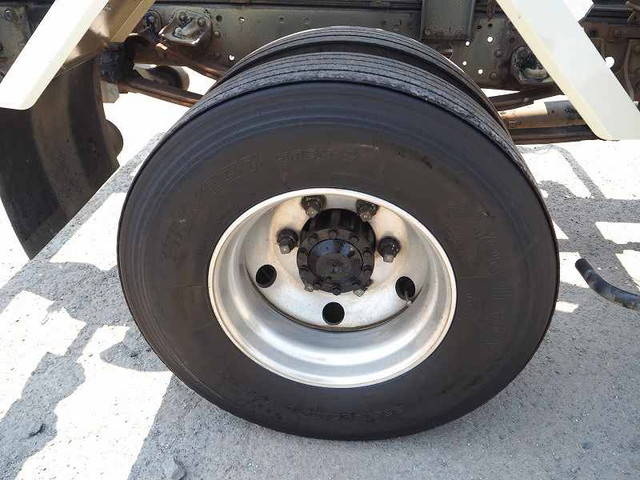 三菱ふそうファイターコンテナ専用車中型（4t）[写真21]