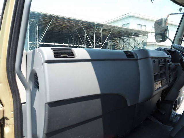 三菱ふそうファイターコンテナ専用車中型（4t）[写真34]