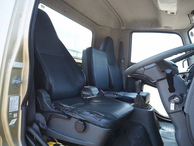 三菱ふそうファイターコンテナ専用車中型（4t）[写真35]