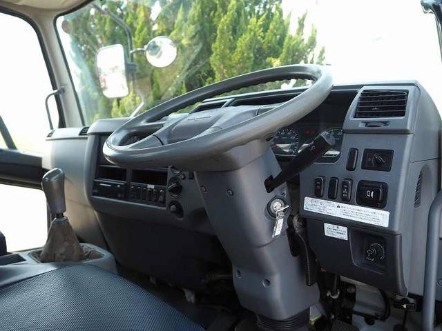 三菱ふそうファイターコンテナ専用車中型（4t）[写真37]