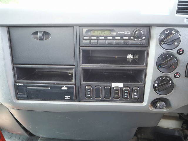 三菱ふそうファイターコンテナ専用車中型（4t）[写真38]