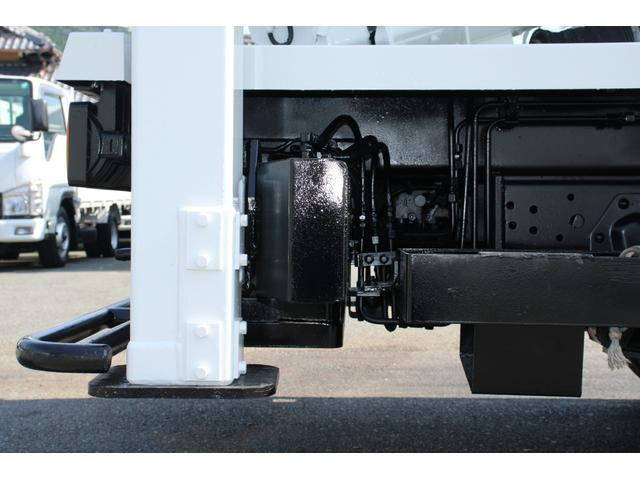 いすゞエルフ高所作業車小型（2t・3t）[写真21]