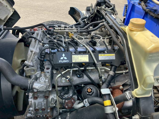 三菱ふそうキャンタークレーン4段小型（2t・3t）[写真21]