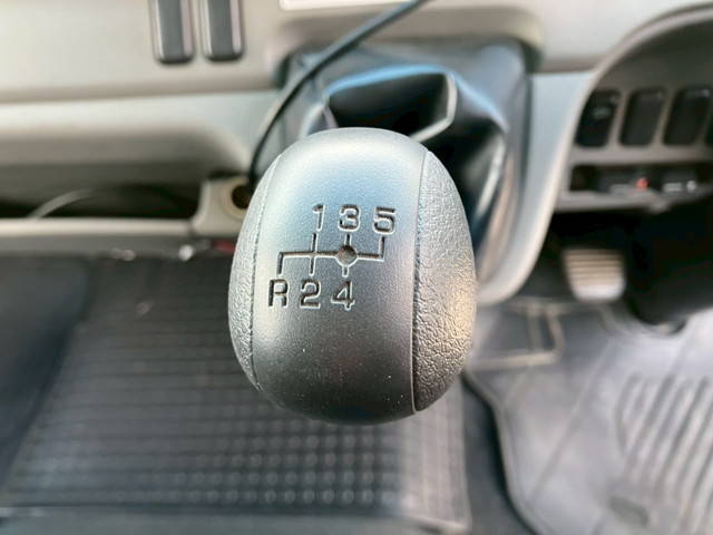 三菱ふそうキャンタークレーン4段小型（2t・3t）[写真29]