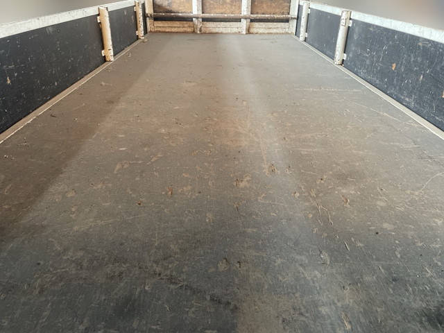 トヨタダイナ平ボディ小型（2t・3t）[写真08]