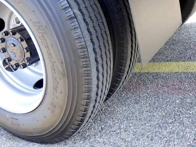 日野デュトロ平ボディ小型（2t・3t）[写真27]