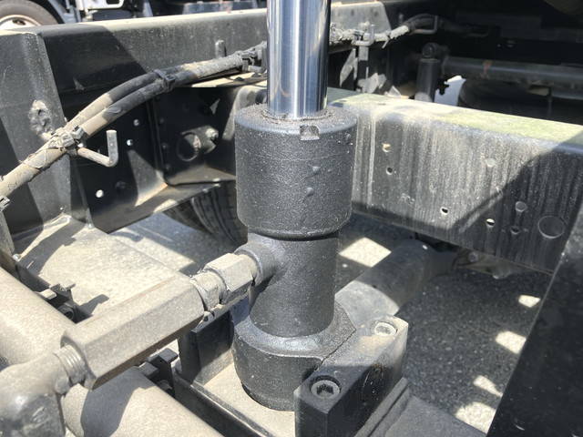 三菱ふそうキャンターセーフティローダー小型（2t・3t）[写真15]