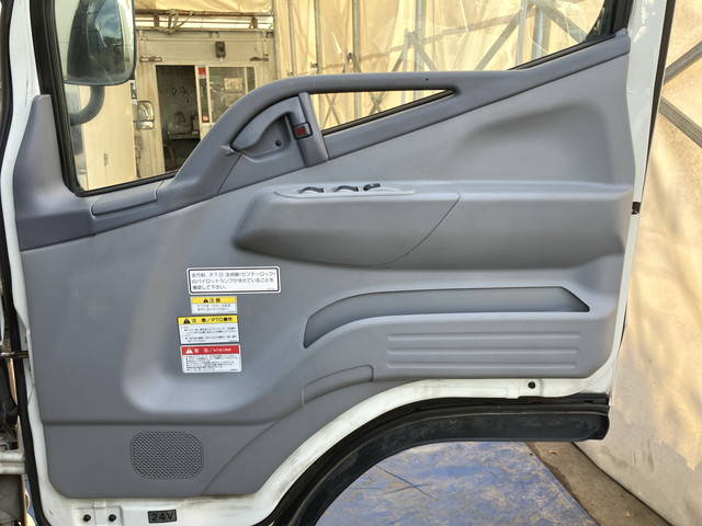 三菱ふそうキャンターセーフティローダー小型（2t・3t）[写真30]