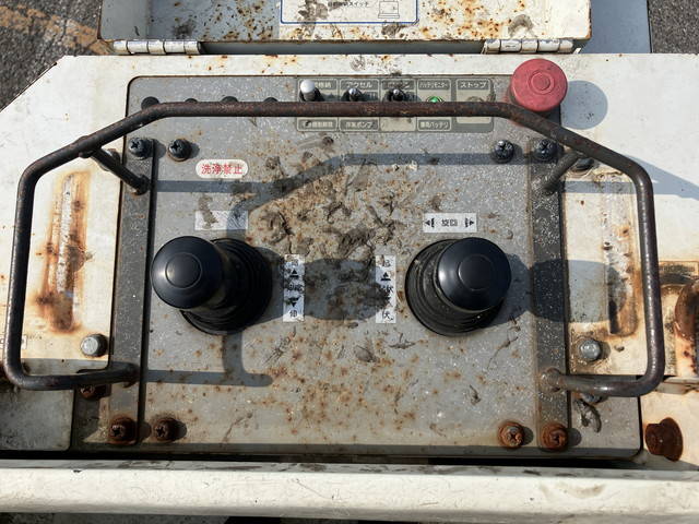 いすゞエルフ高所作業車小型（2t・3t）[写真18]