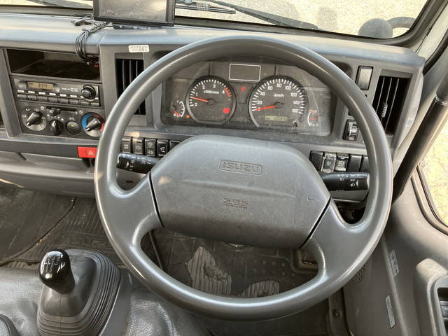 いすゞエルフ高所作業車小型（2t・3t）[写真36]