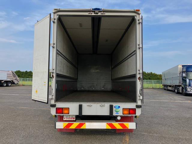 UDトラックスコンドルアルミウイング中型（4t）[写真10]