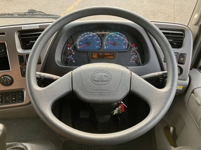 UDトラックスコンドルアルミウイング中型（4t）[写真36]