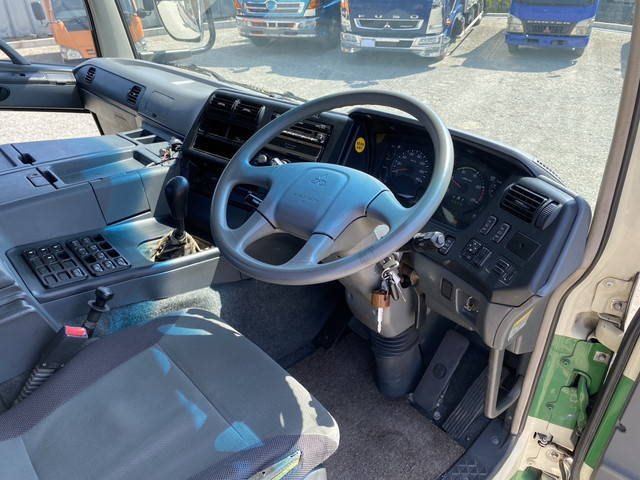 三菱ふそうスーパーグレートトレーラーヘッド（トラクターヘッド）大型（10t）[写真18]