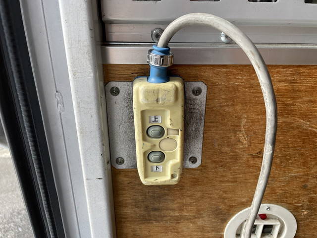 いすゞエルフアルミバン小型（2t・3t）[写真10]