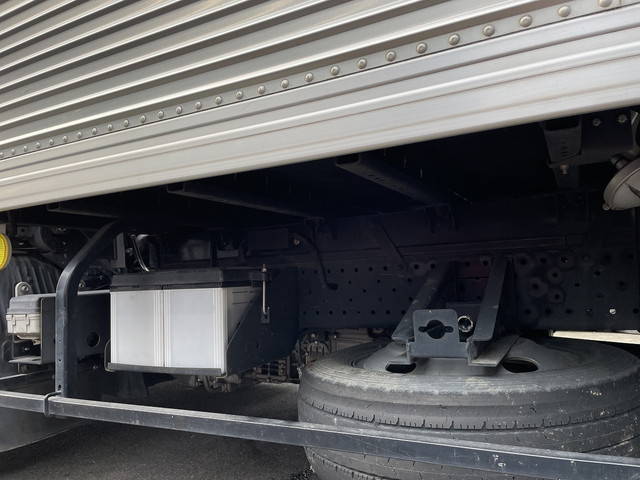 いすゞエルフアルミバン小型（2t・3t）[写真17]