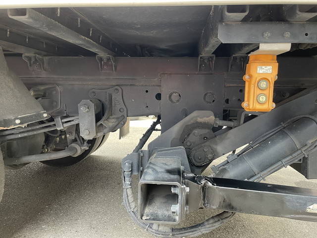 いすゞエルフアルミバン小型（2t・3t）[写真18]