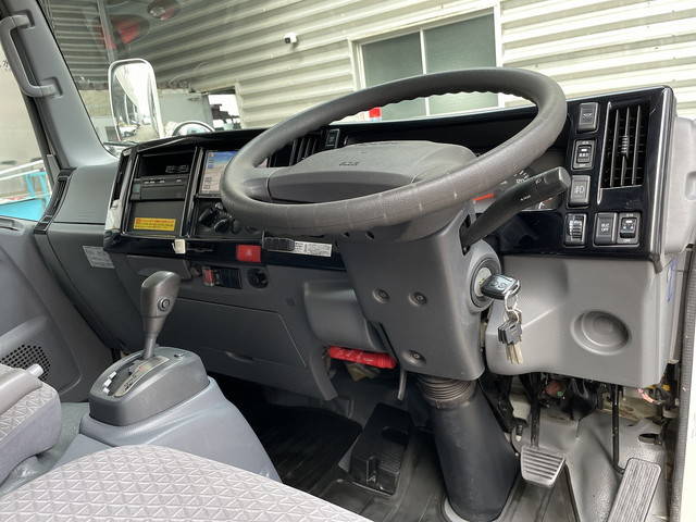 いすゞエルフアルミバン小型（2t・3t）[写真22]