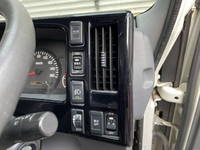 いすゞエルフアルミバン小型（2t・3t）[写真32]