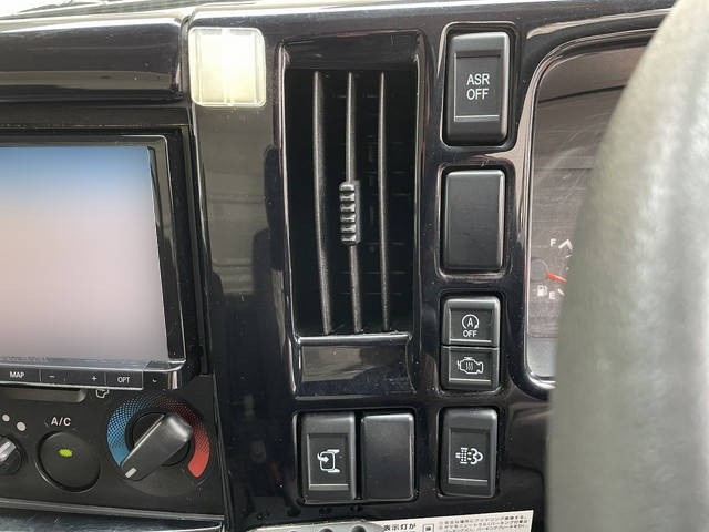 いすゞエルフアルミバン小型（2t・3t）[写真33]