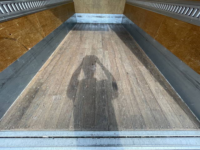 いすゞエルフアルミバン小型（2t・3t）[写真06]