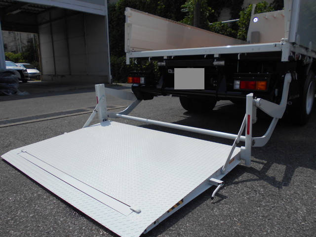 三菱ふそうキャンターアルミブロック小型（2t・3t）[写真12]