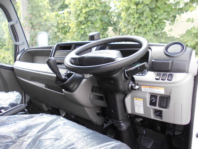 三菱ふそうキャンターアルミブロック小型（2t・3t）[写真23]