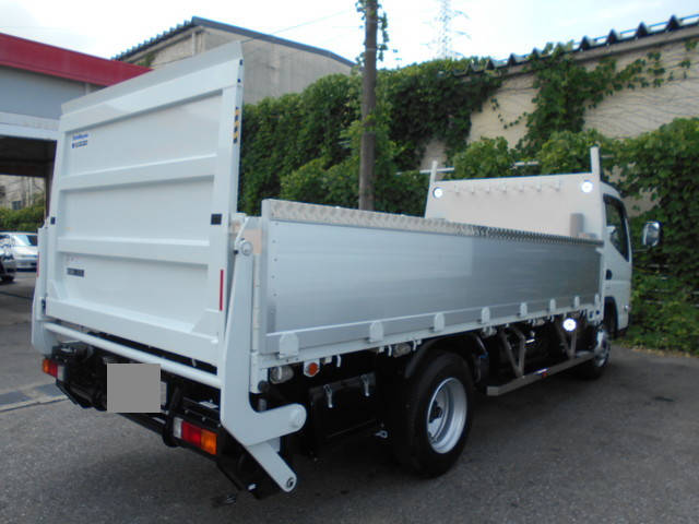 三菱ふそうキャンターアルミブロック小型（2t・3t）[写真04]