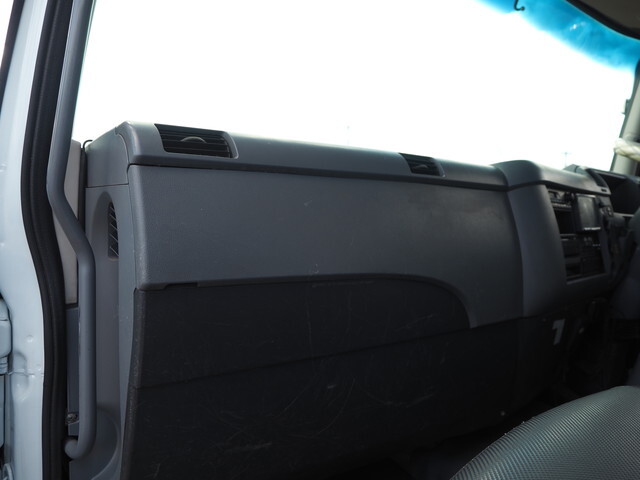 三菱ふそうファイターセルフクレーン6段増トン（6t・8t）[写真28]