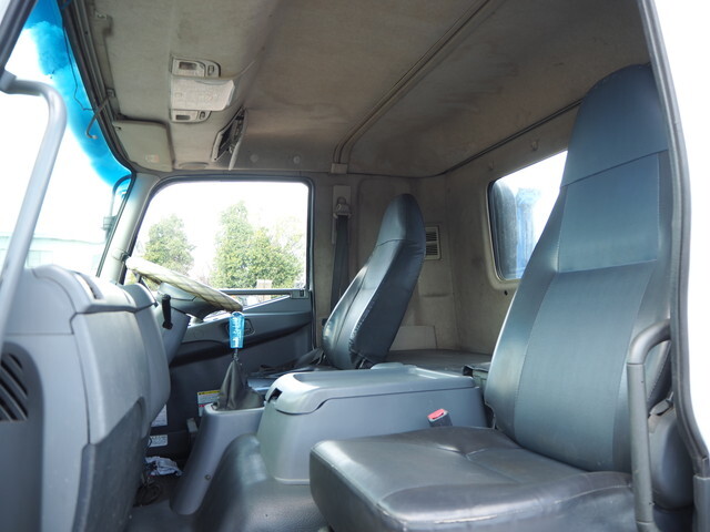 三菱ふそうファイターセルフクレーン6段増トン（6t・8t）[写真29]