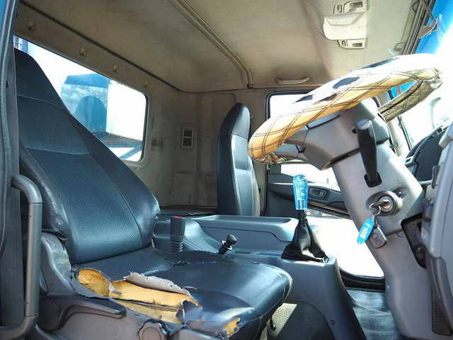 三菱ふそうファイタークレーン6段増トン（6t・8t）[写真33]