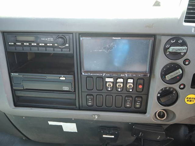 三菱ふそうファイタークレーン6段増トン（6t・8t）[写真35]