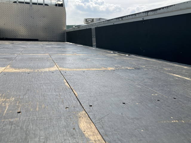 日野レンジャー平ボディ中型（4t）[写真14]