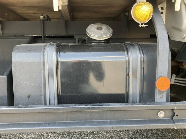 日野レンジャー平ボディ中型（4t）[写真21]