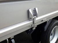 三菱ふそうキャンター平ボディ小型（2t・3t）[写真13]