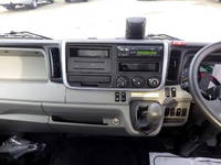 三菱ふそうキャンター平ボディ小型（2t・3t）[写真15]