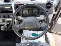 三菱ふそうキャンター平ボディ小型（2t・3t）[写真16]