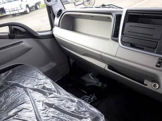 三菱ふそうキャンター平ボディ小型（2t・3t）[写真22]