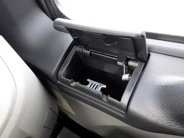 三菱ふそうキャンター平ボディ小型（2t・3t）[写真27]