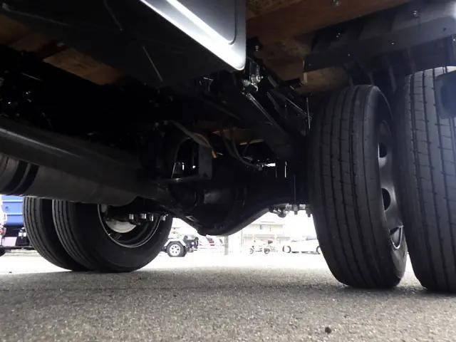 三菱ふそうキャンター平ボディ小型（2t・3t）[写真30]