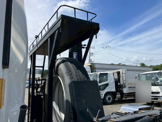 いすゞフォワードコンテナ専用車中型（4t）[写真12]