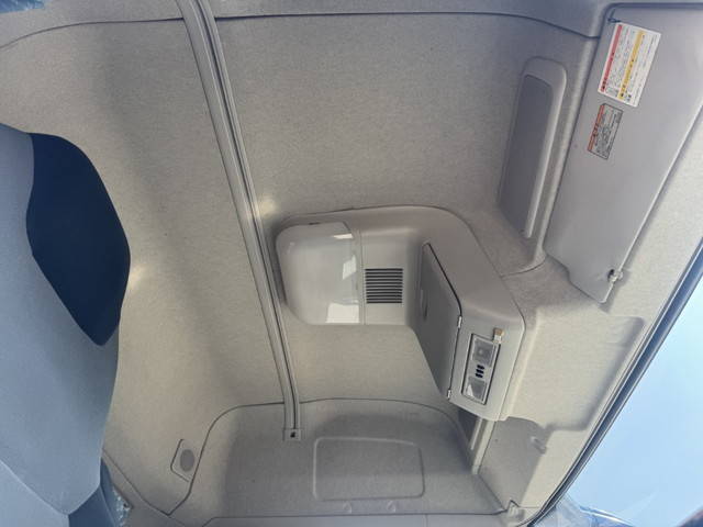 三菱ふそうスーパーグレートコンテナ専用車大型（10t）[写真06]