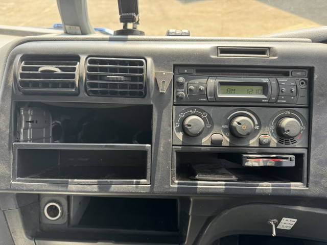 三菱ふそうスーパーグレートコンテナ専用車大型（10t）[写真09]