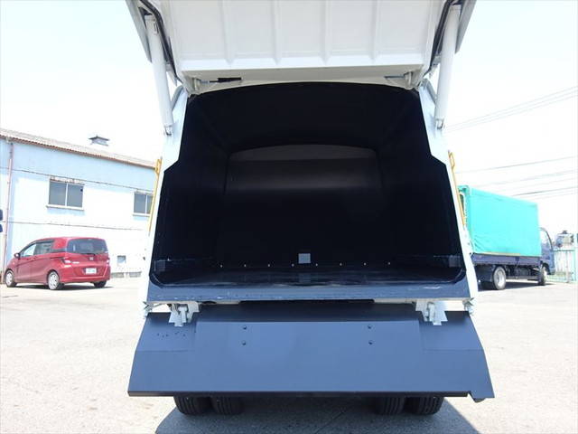 三菱ふそうキャンターパッカー車（塵芥車）小型（2t・3t）[写真13]